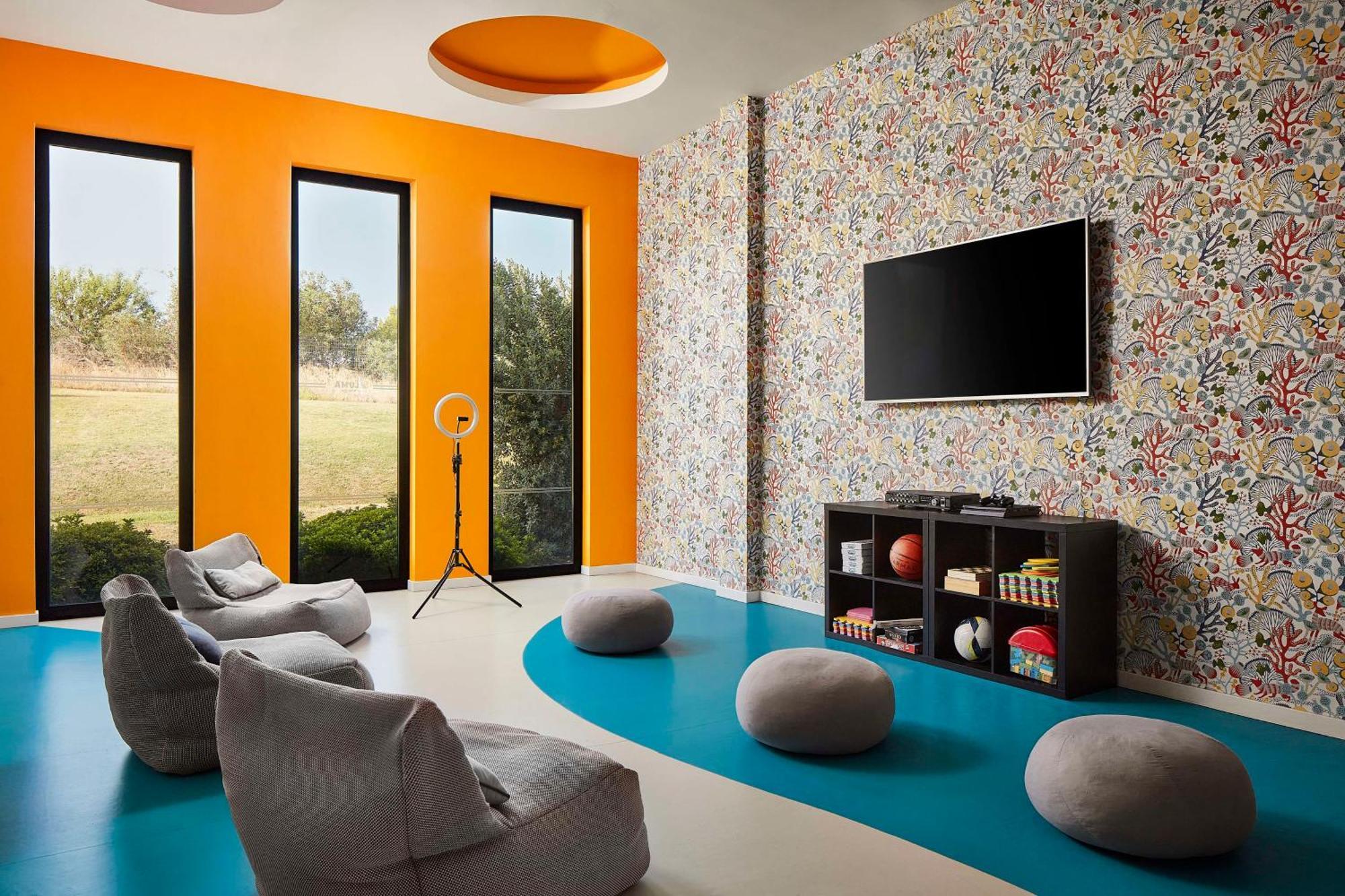 ぺスターナ ブルー アルヴォル オール インクルーシブ ビーチ&ゴルフ リゾート エクステリア 写真 A room with a vinyl floor