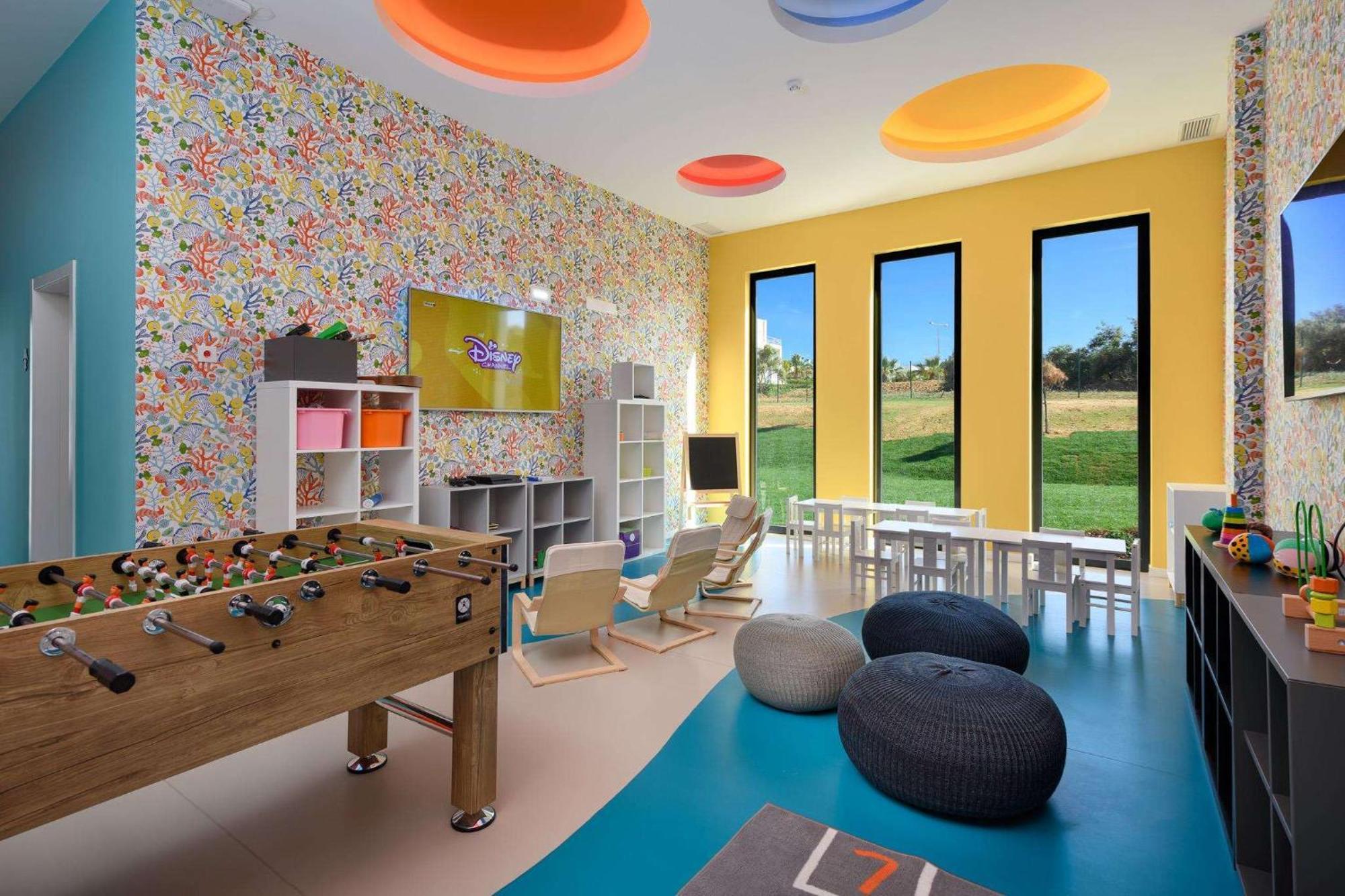 ぺスターナ ブルー アルヴォル オール インクルーシブ ビーチ&ゴルフ リゾート エクステリア 写真 The Children's Hospital of Philadelphia